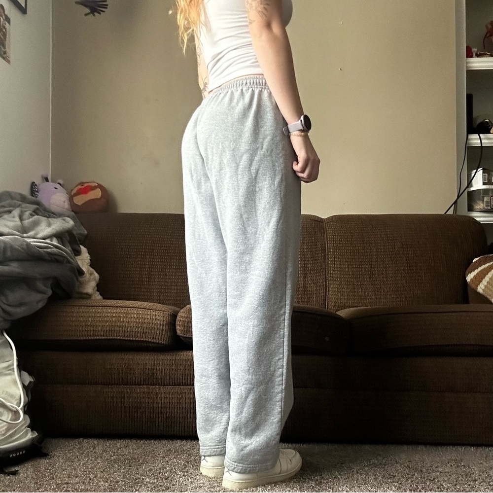 Gildan Grey Sweatpants Size XL - Picture 4 of 9